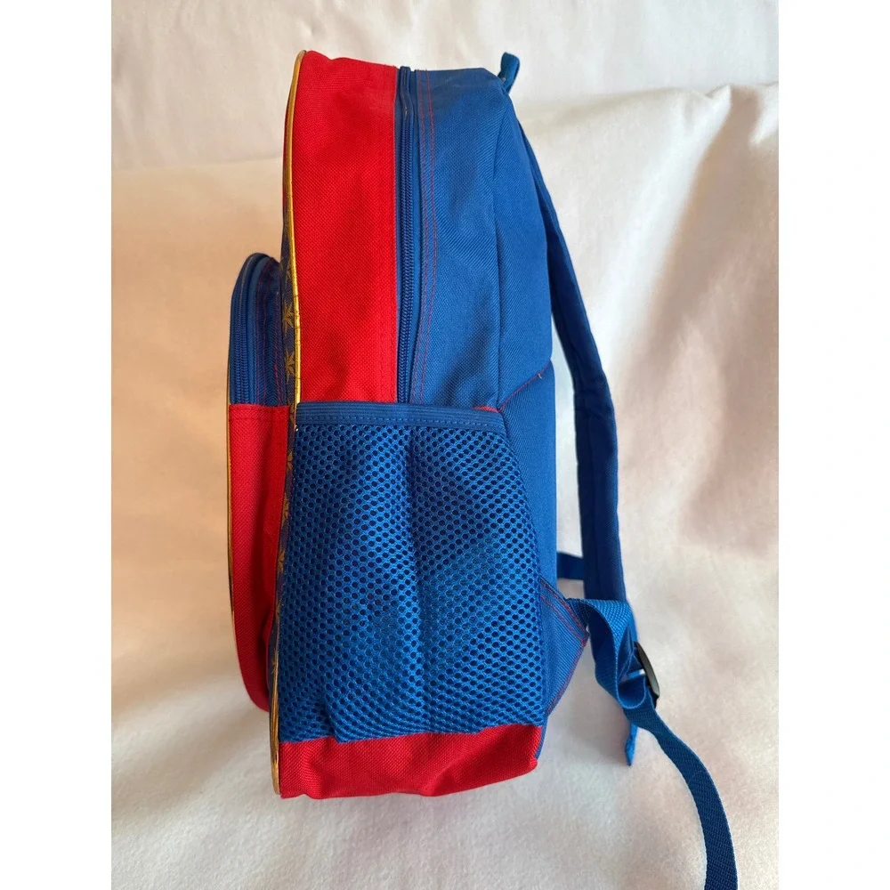 Captain Marvel Sheild Packpack Pre-owned Red‎ Blue Gold